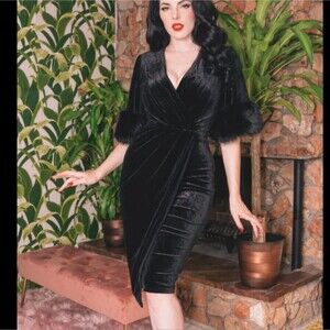 Women's Hollywoodland Black Velvet 5th Avenue Faux Wrap Dress, Size 2XL